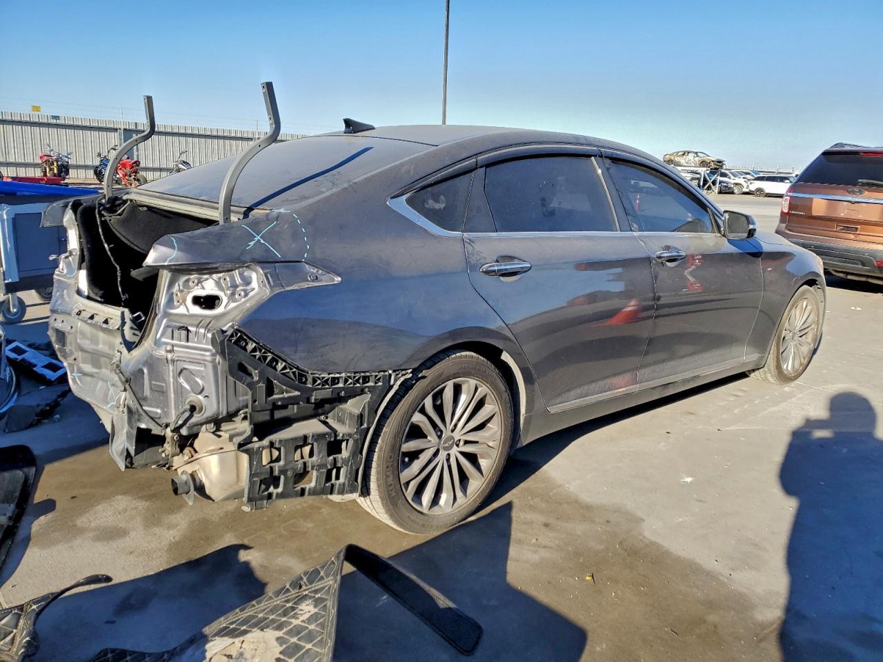 2016 HYUNDAI GENESIS