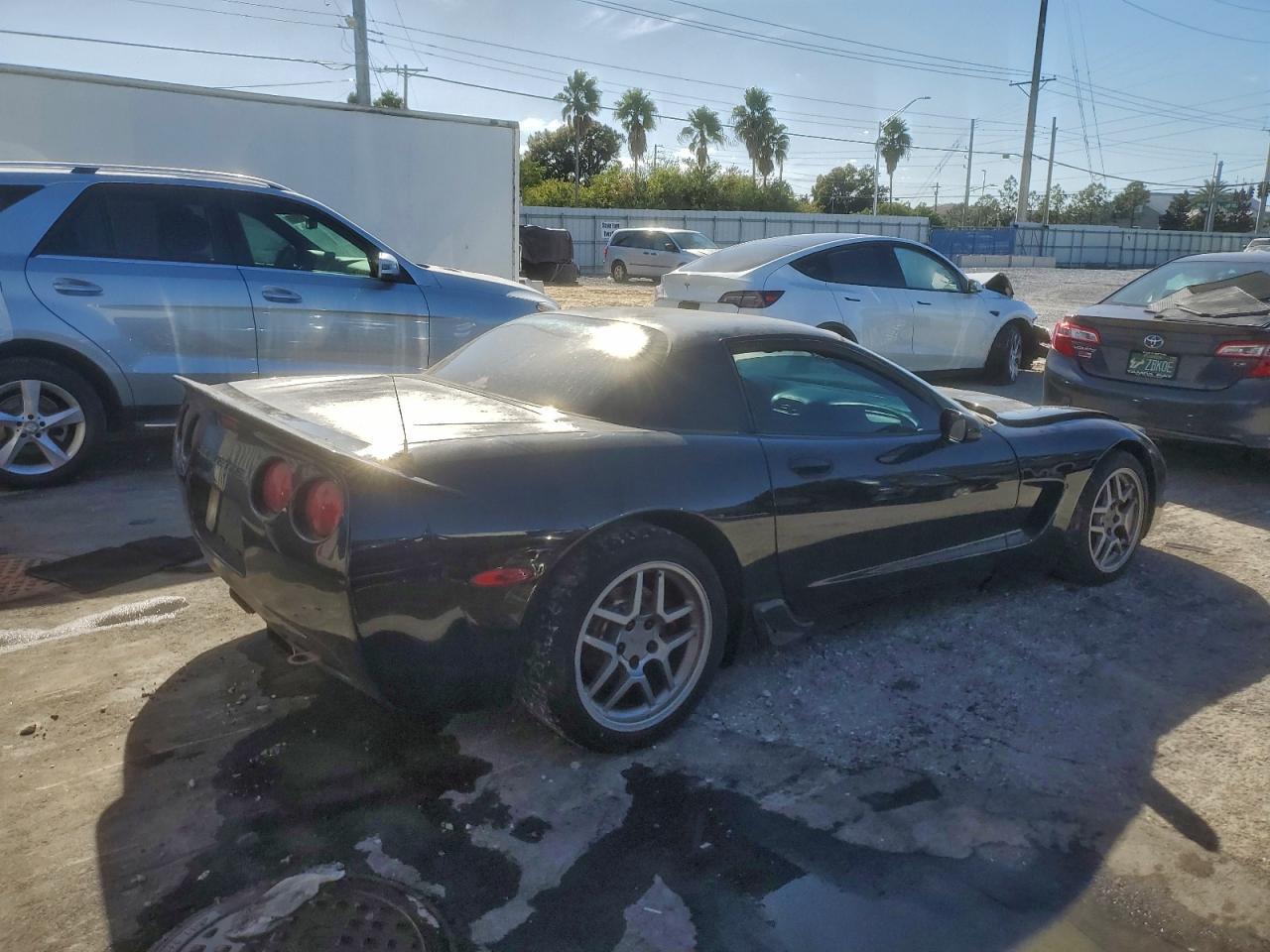 2001 CHEVROLET CORVETTE