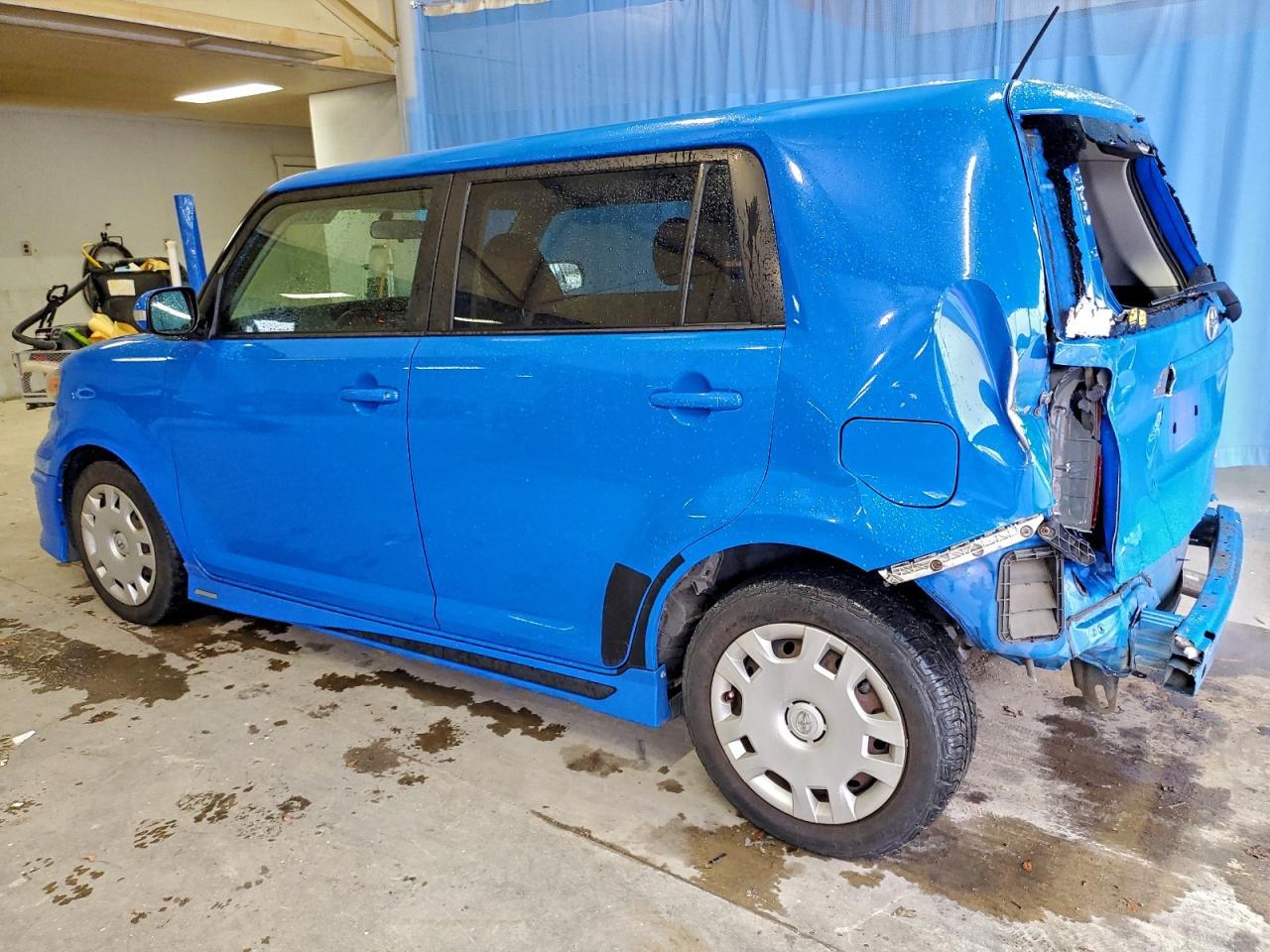 2011 TOYOTA SCION