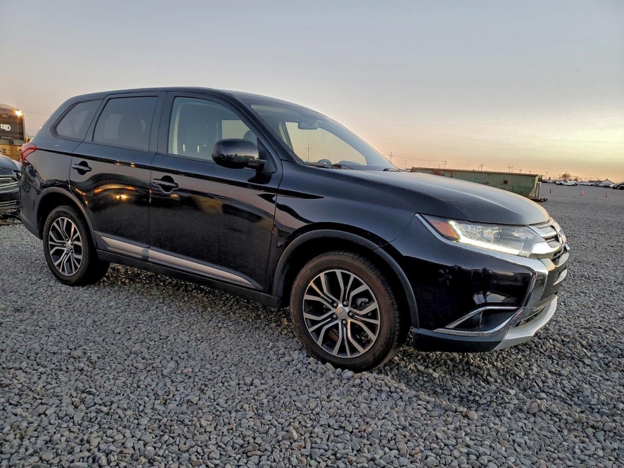 2018 MITSUBISHI outlander