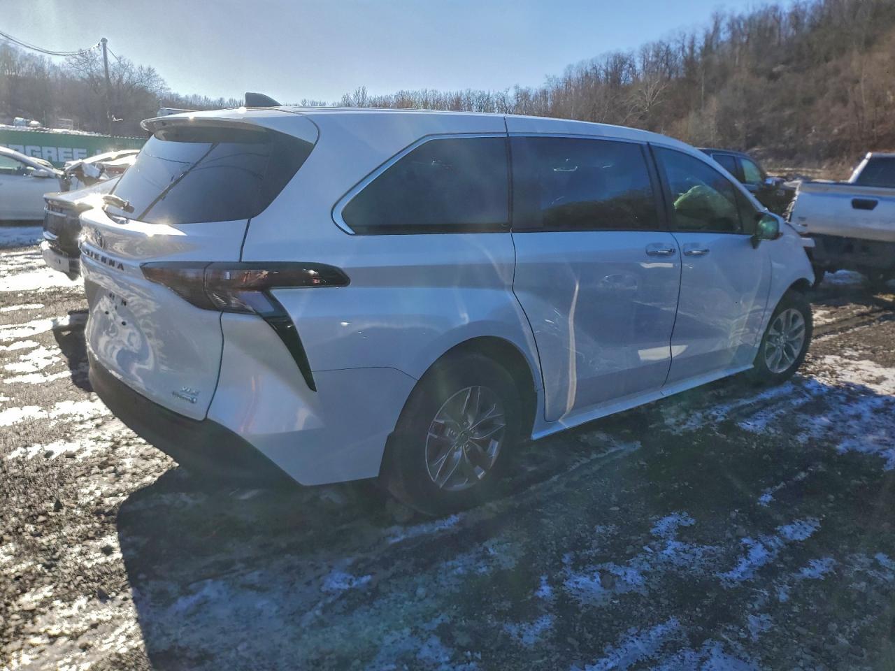 2024 TOYOTA SIENNA