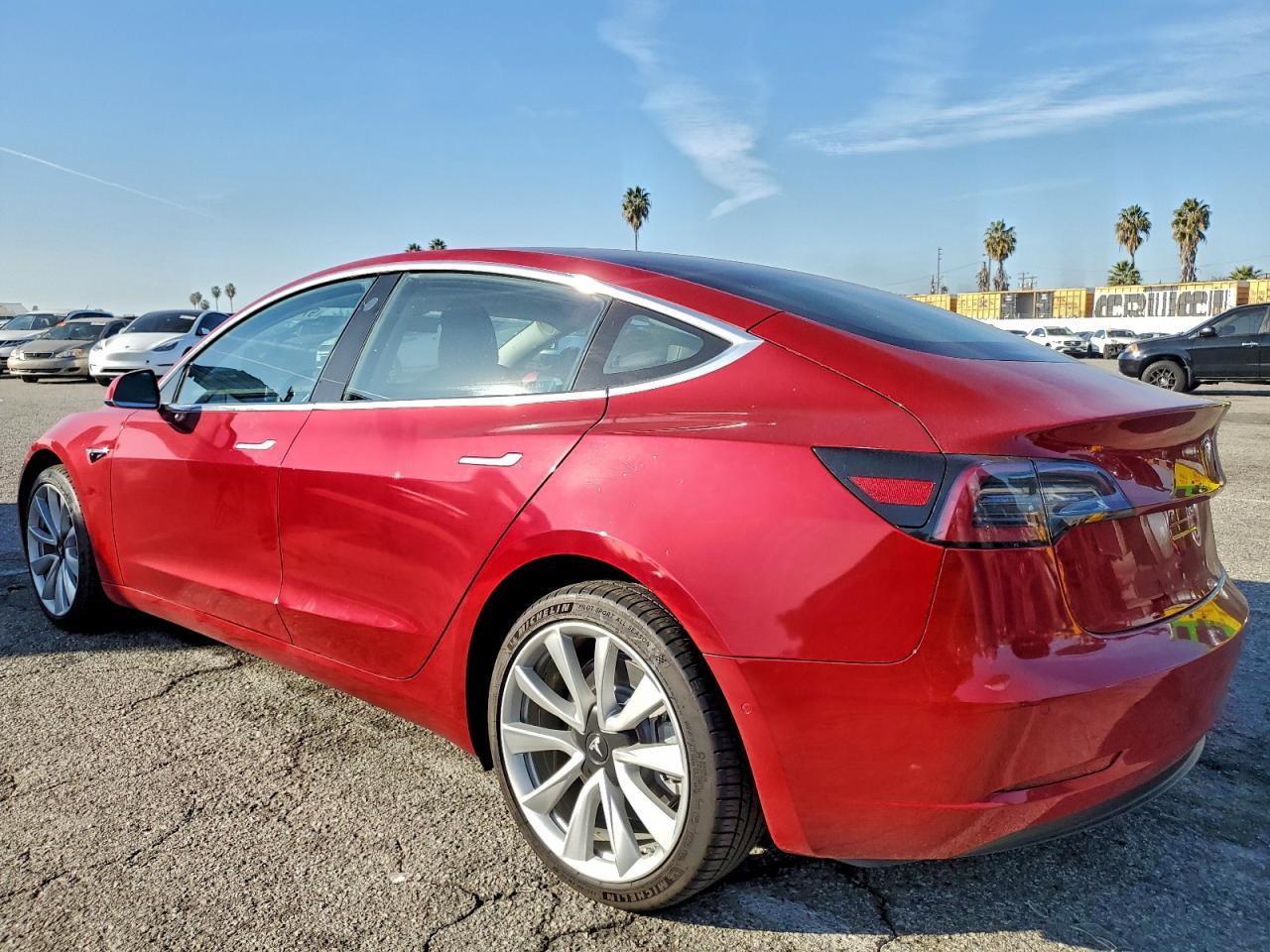 2018 TESLA MODEL 3