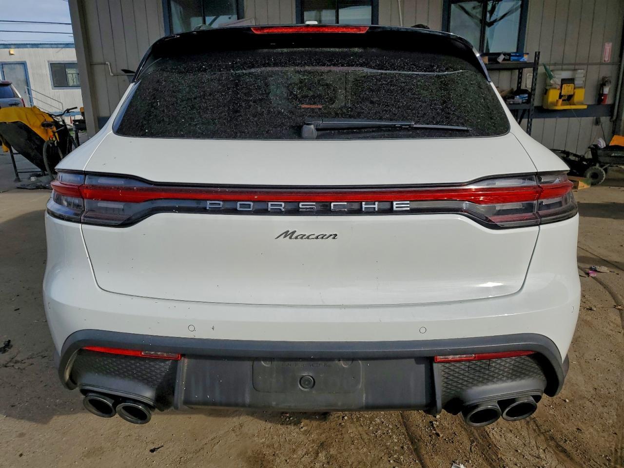 2022 PORSCHE Macan