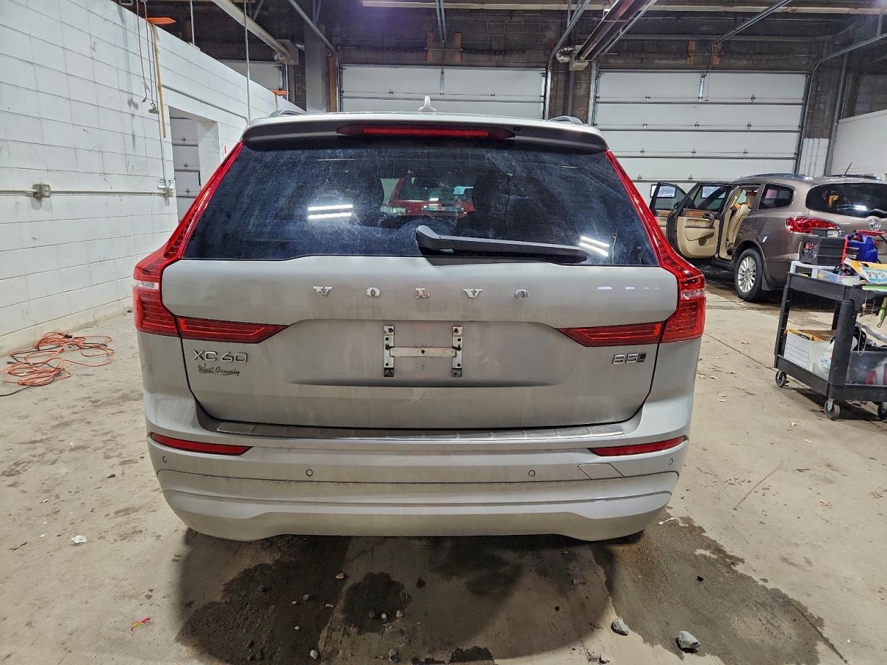 2022 VOLVO XC60
