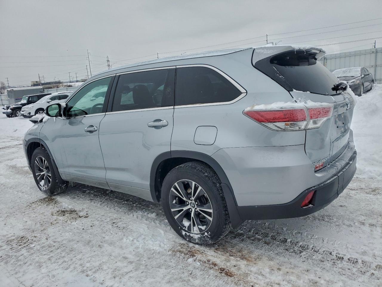 2016 TOYOTA HIGHLANDER