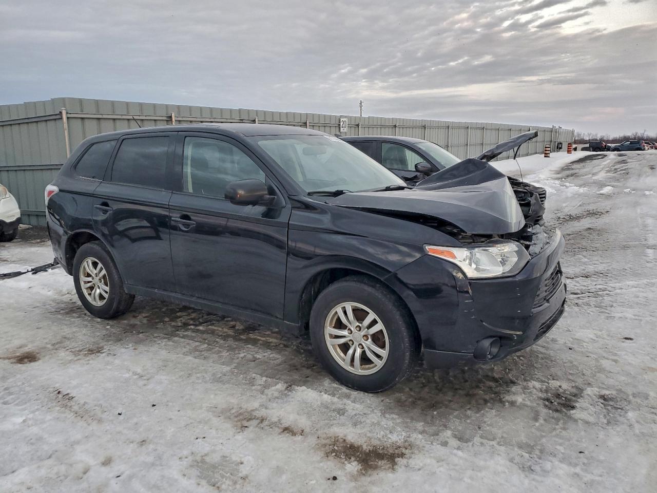 2014 MITSUBISHI outlander