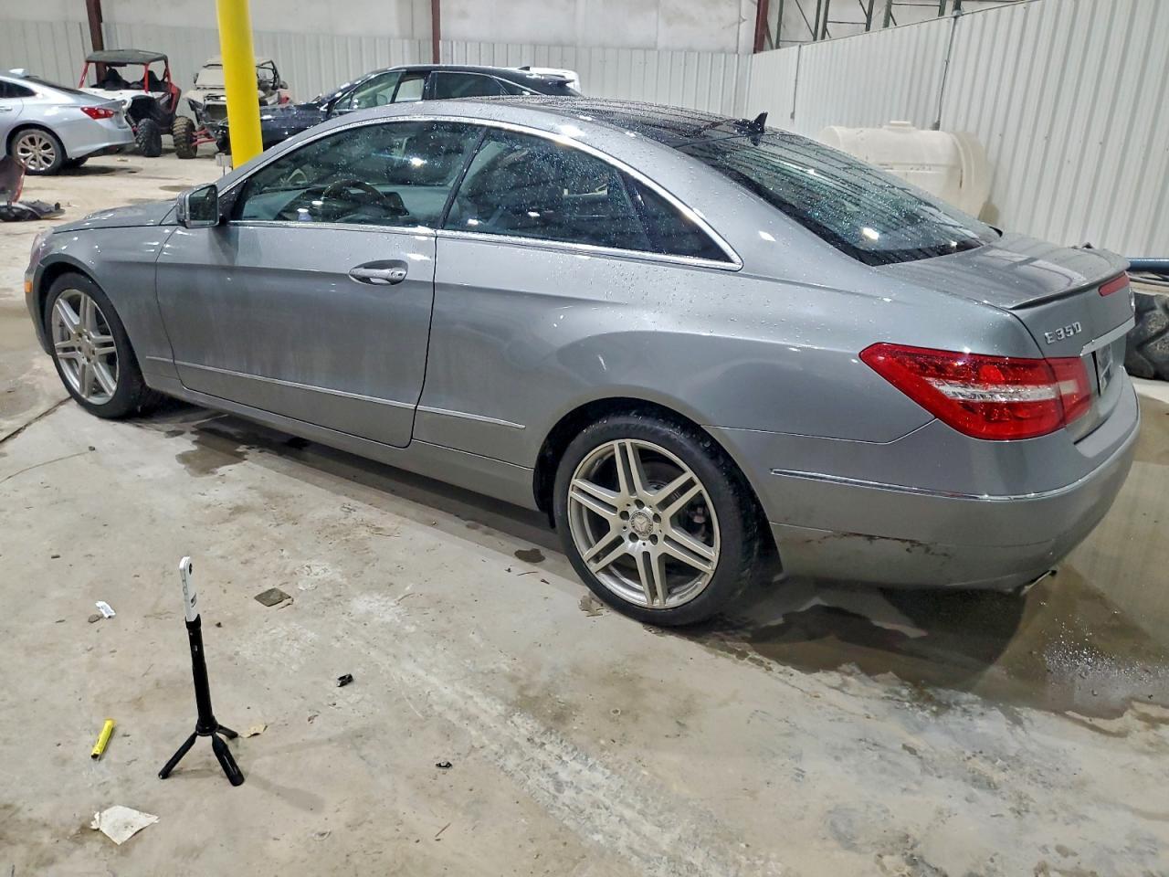 2011 MERCEDES-BENZ E-Class
