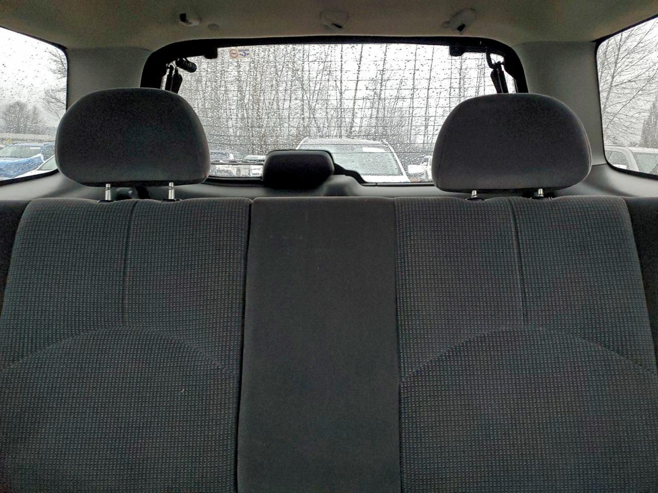 2004 MAZDA Tribute