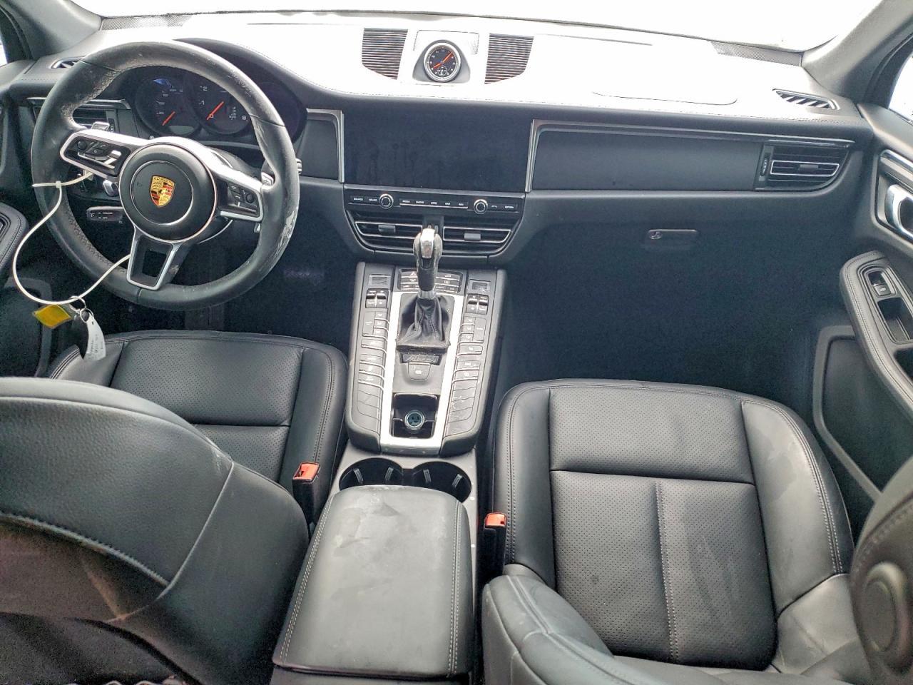 2021 PORSCHE Macan