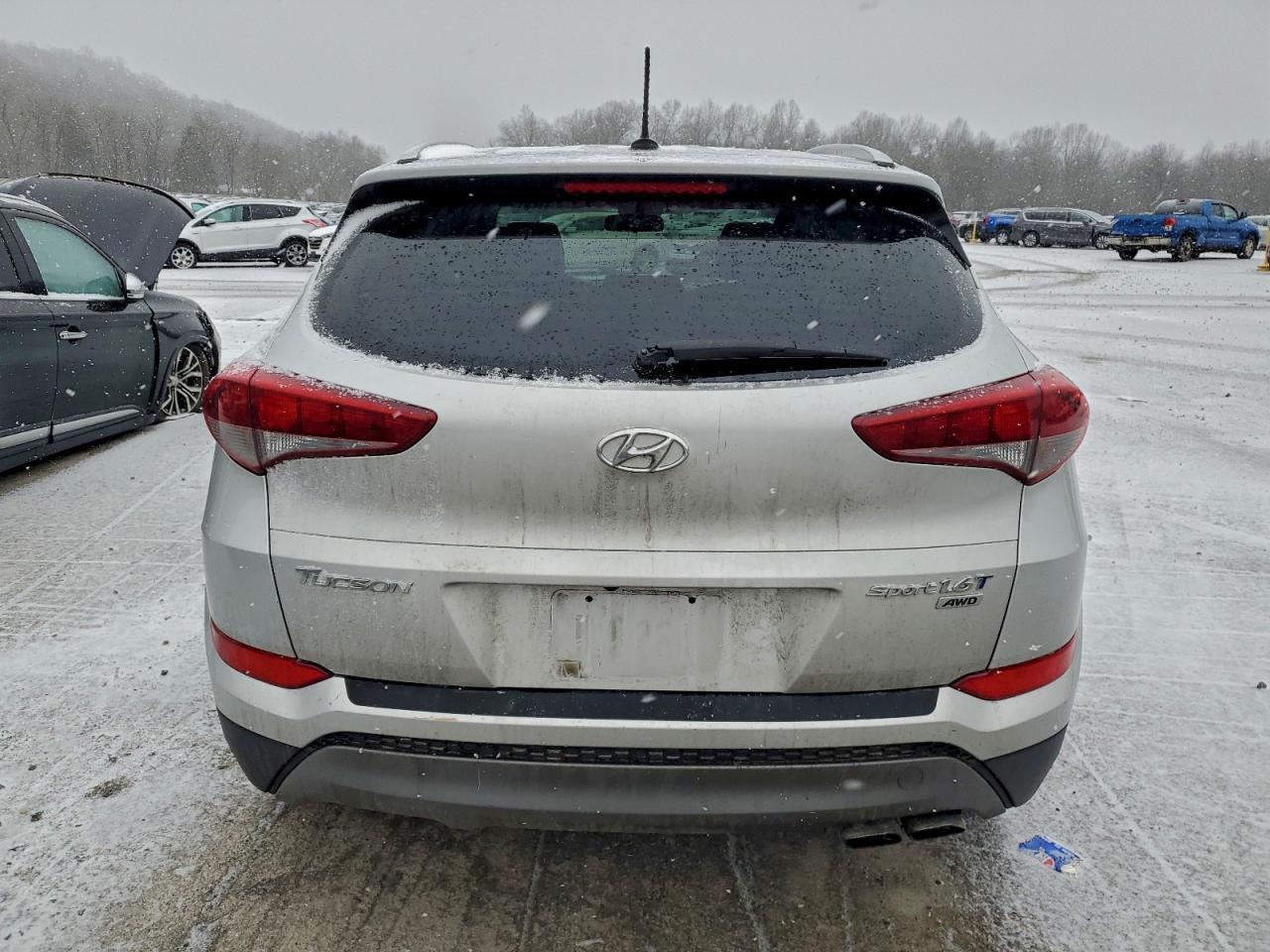 2016 HYUNDAI TUCSON