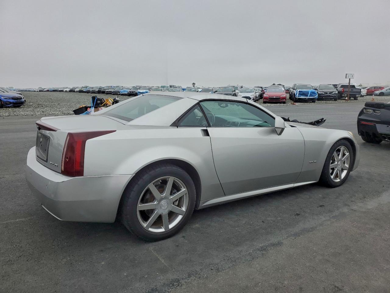 2004 CADILLAC Xlr