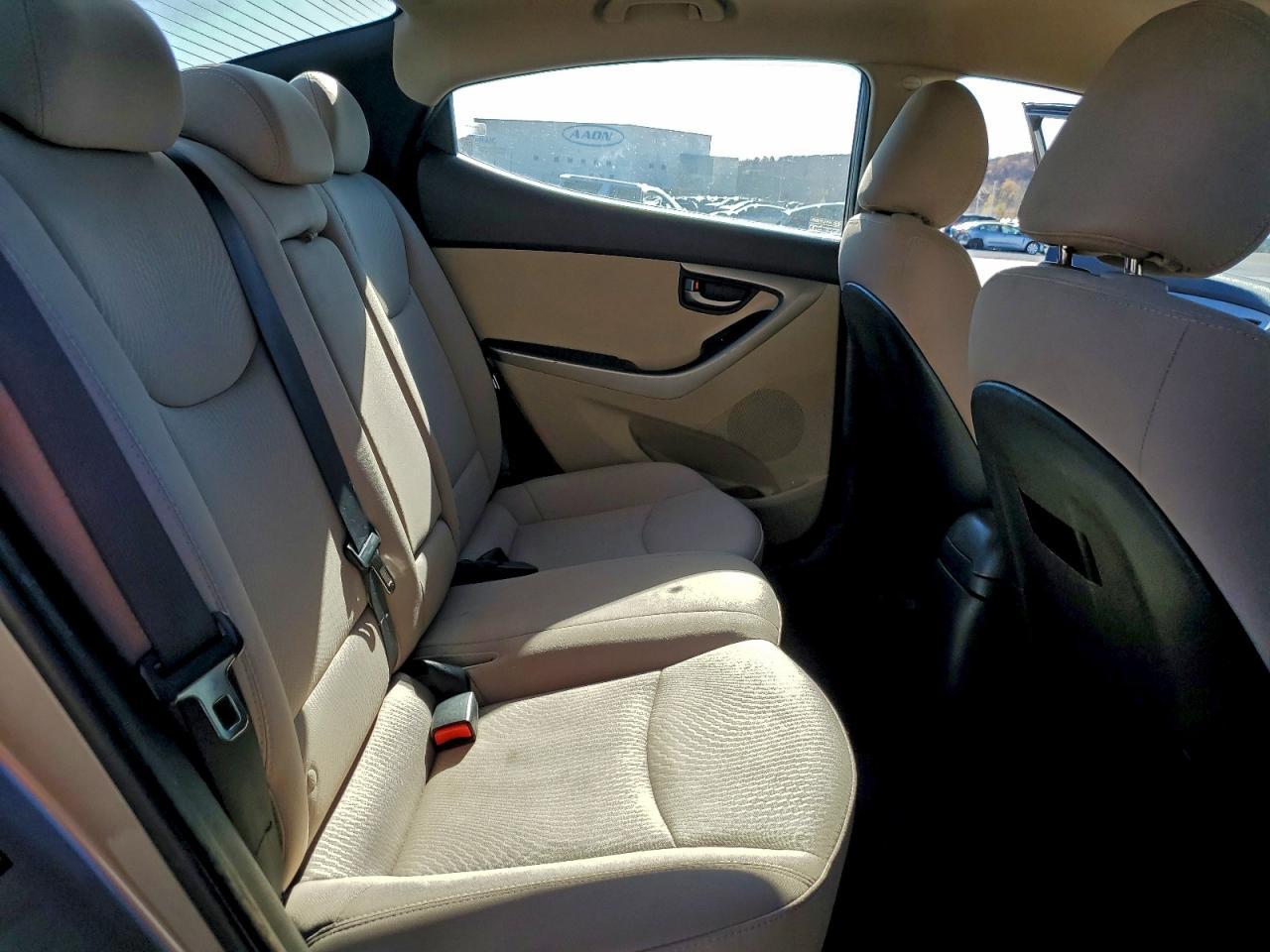 2016 HYUNDAI ELANTRA
