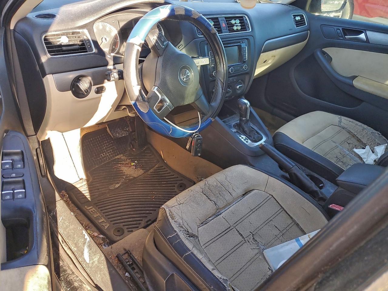 2012 VOLKSWAGEN JETTA