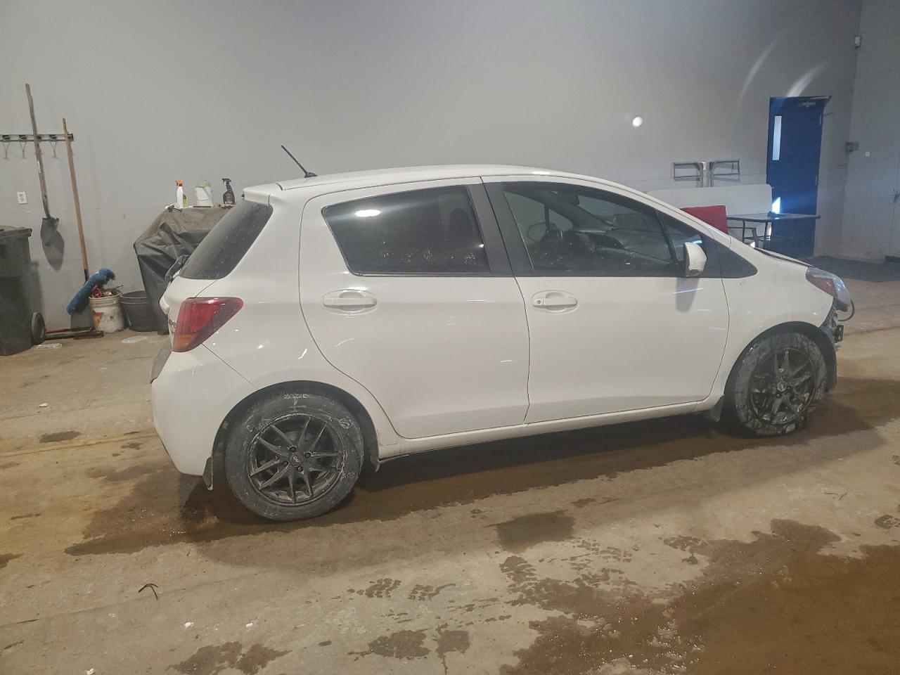 2015 TOYOTA YARIS