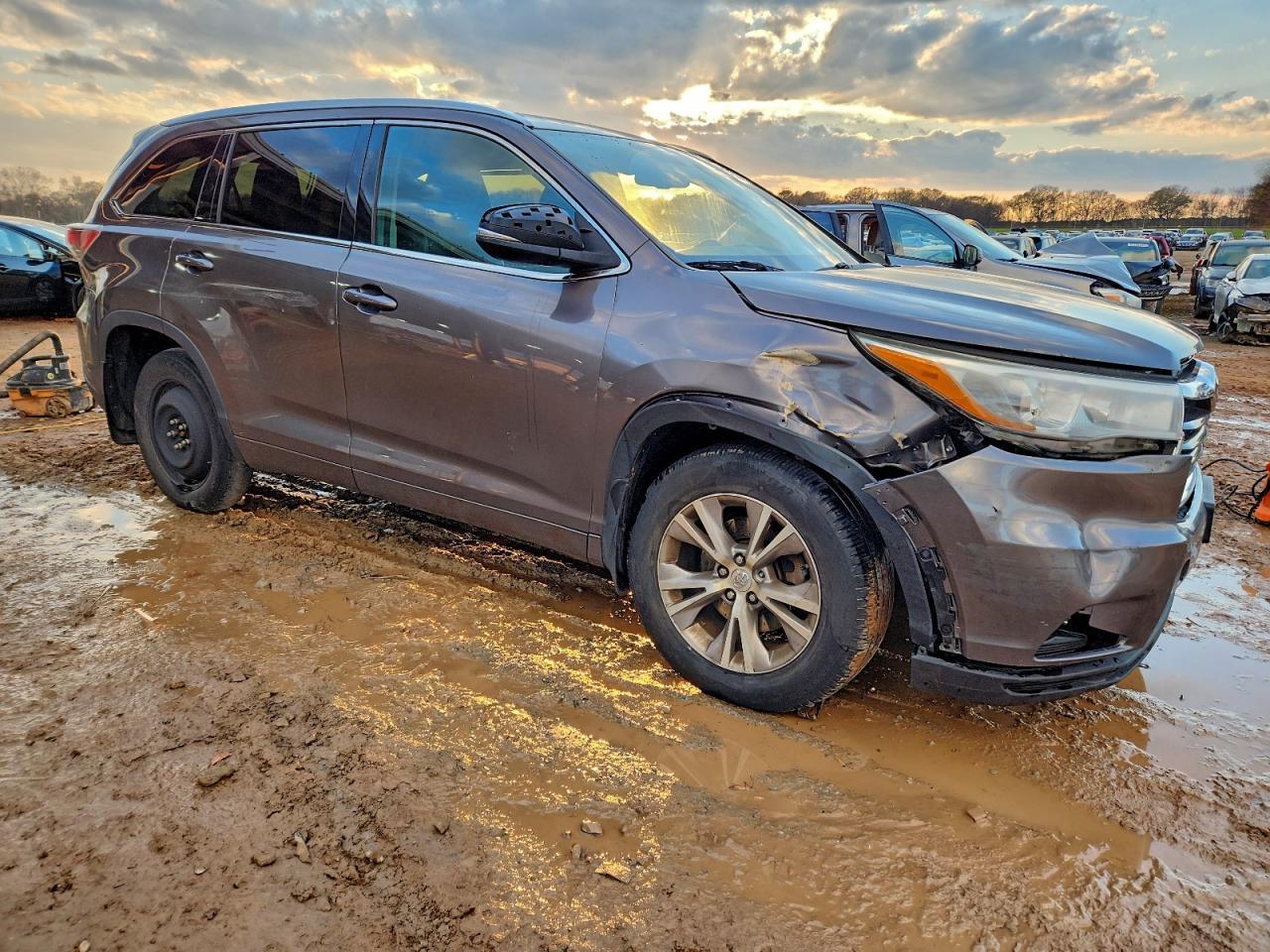 2015 TOYOTA HIGHLANDER