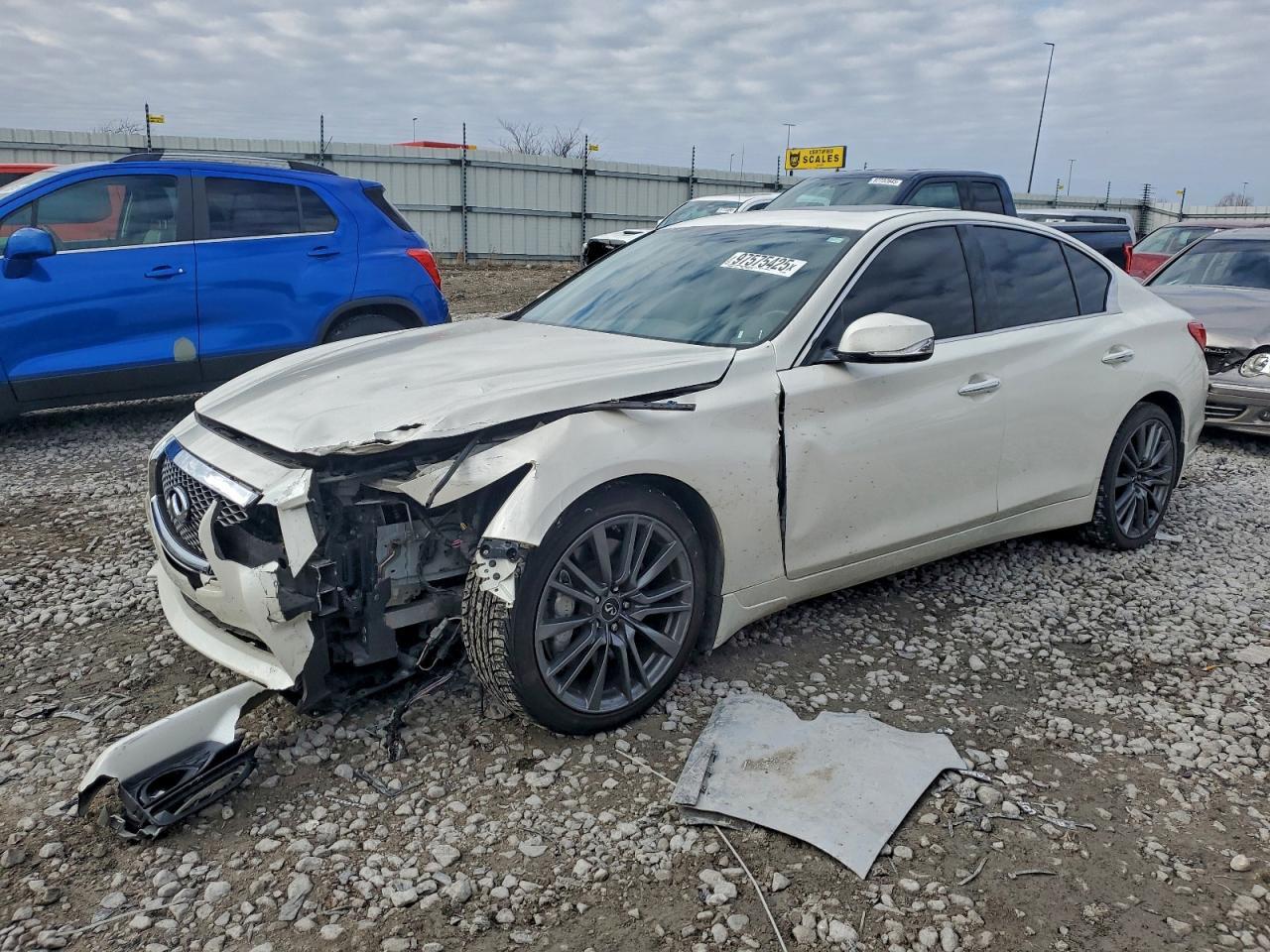 2016 INFINITI Q50