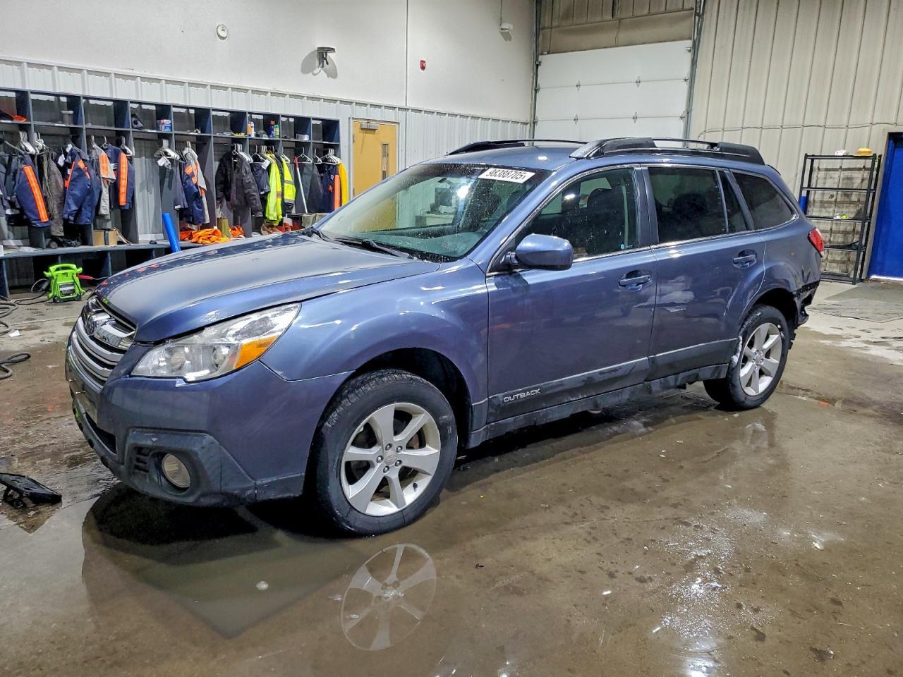 2014 SUBARU Outback
