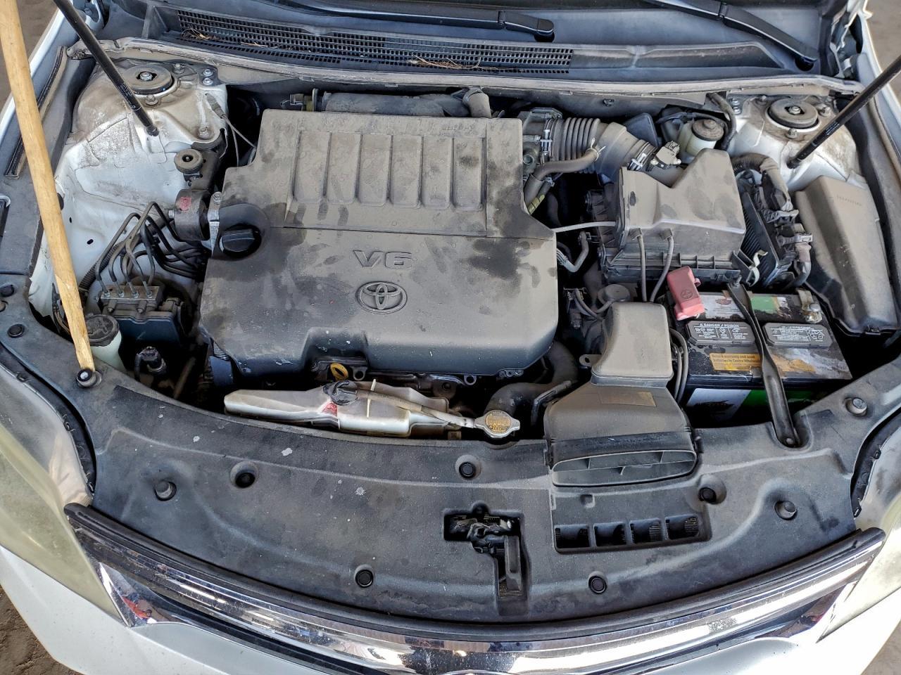 2013 TOYOTA Avalon