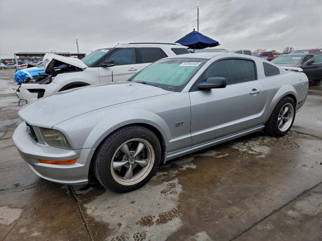 2005 FORD MUSTANG