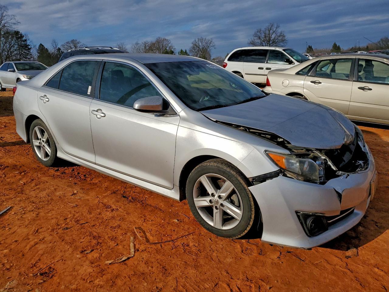 2014 TOYOTA CAMRY