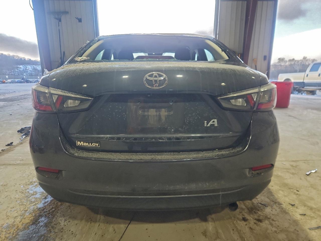 2017 TOYOTA YARIS