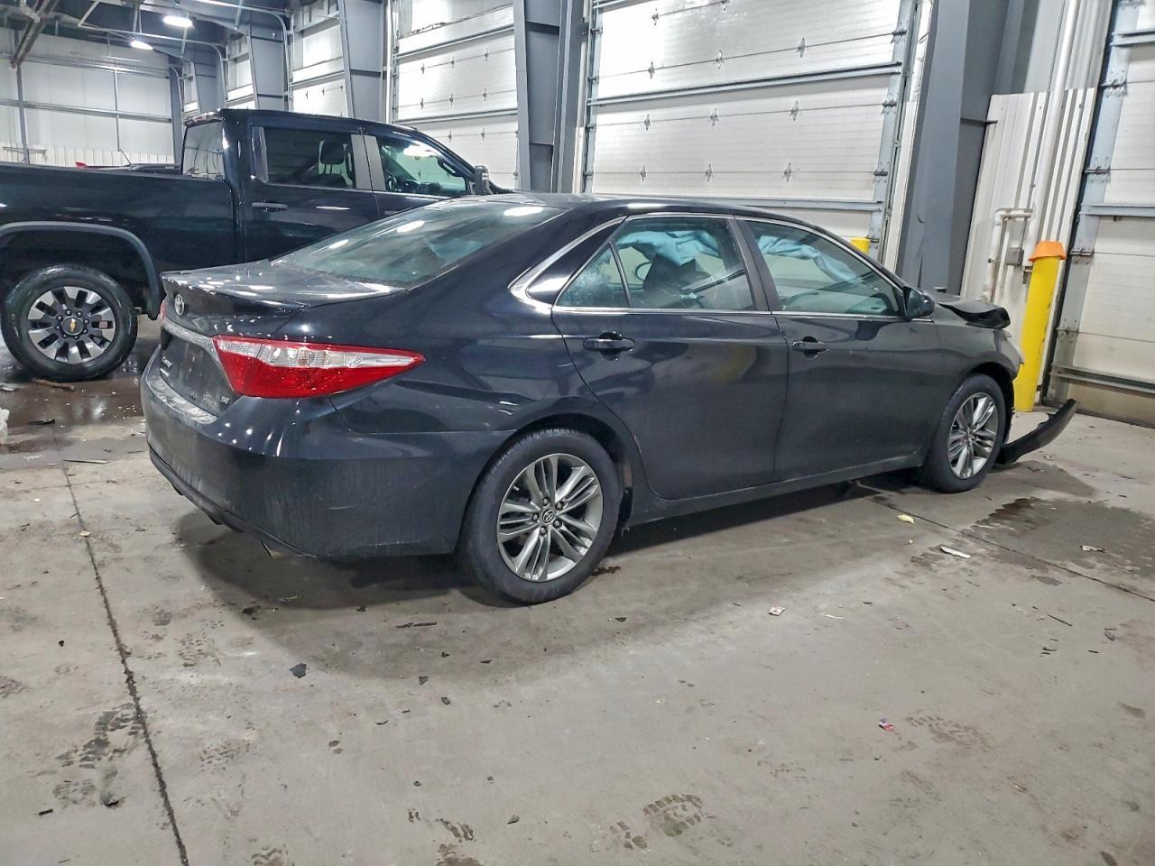 2015 TOYOTA CAMRY