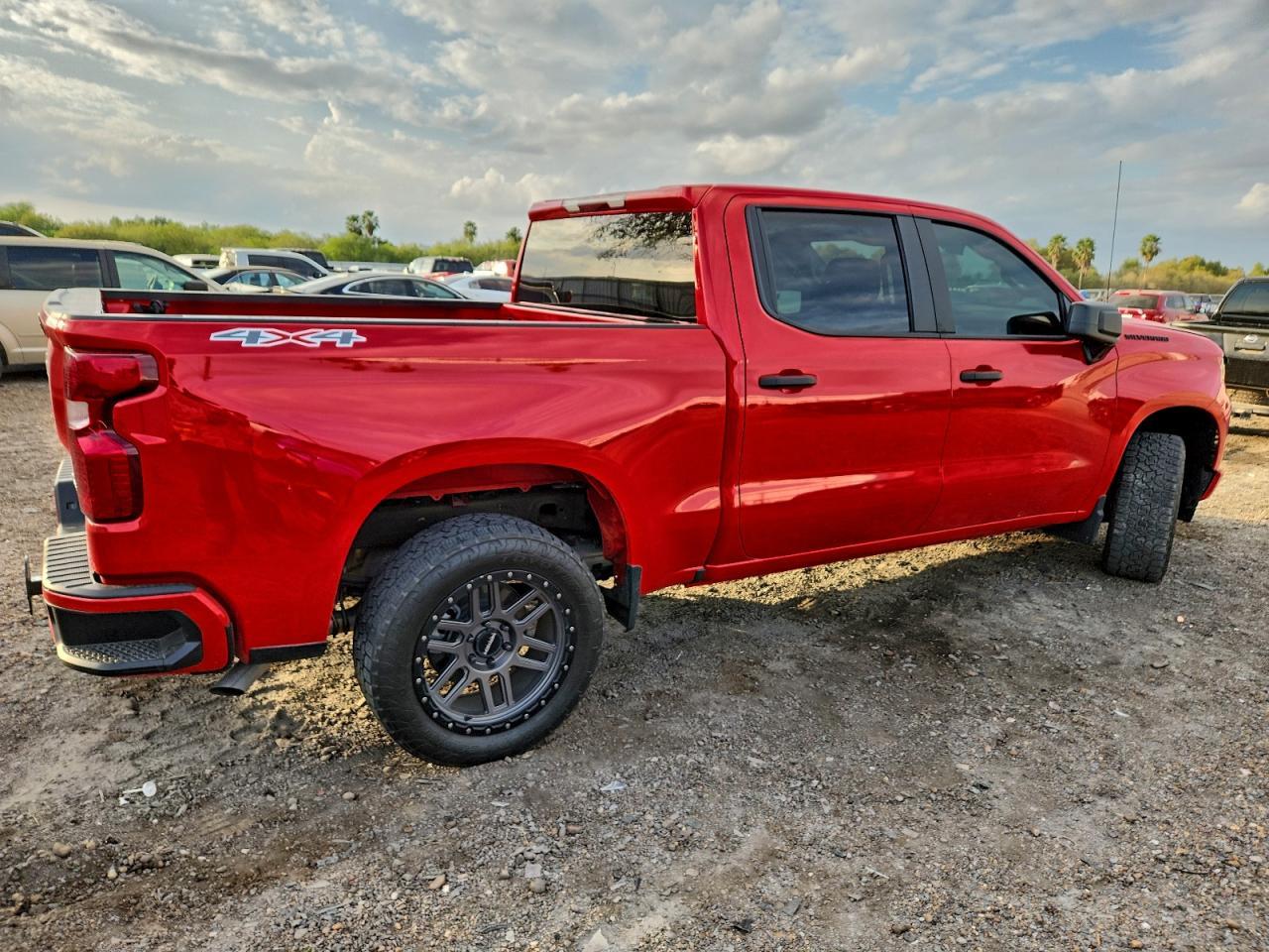 2025 CHEVROLET Silverado