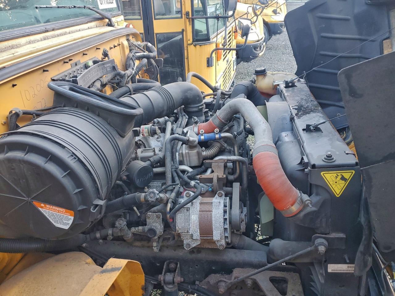 2009 IC CORPORATION 3000 Ce