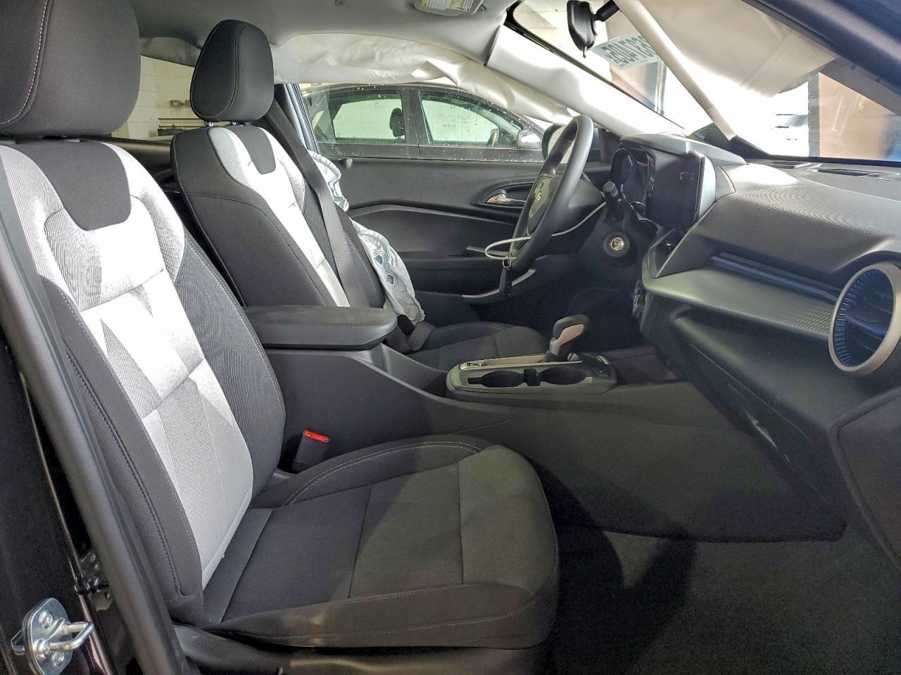 2025 CHEVROLET TRAX