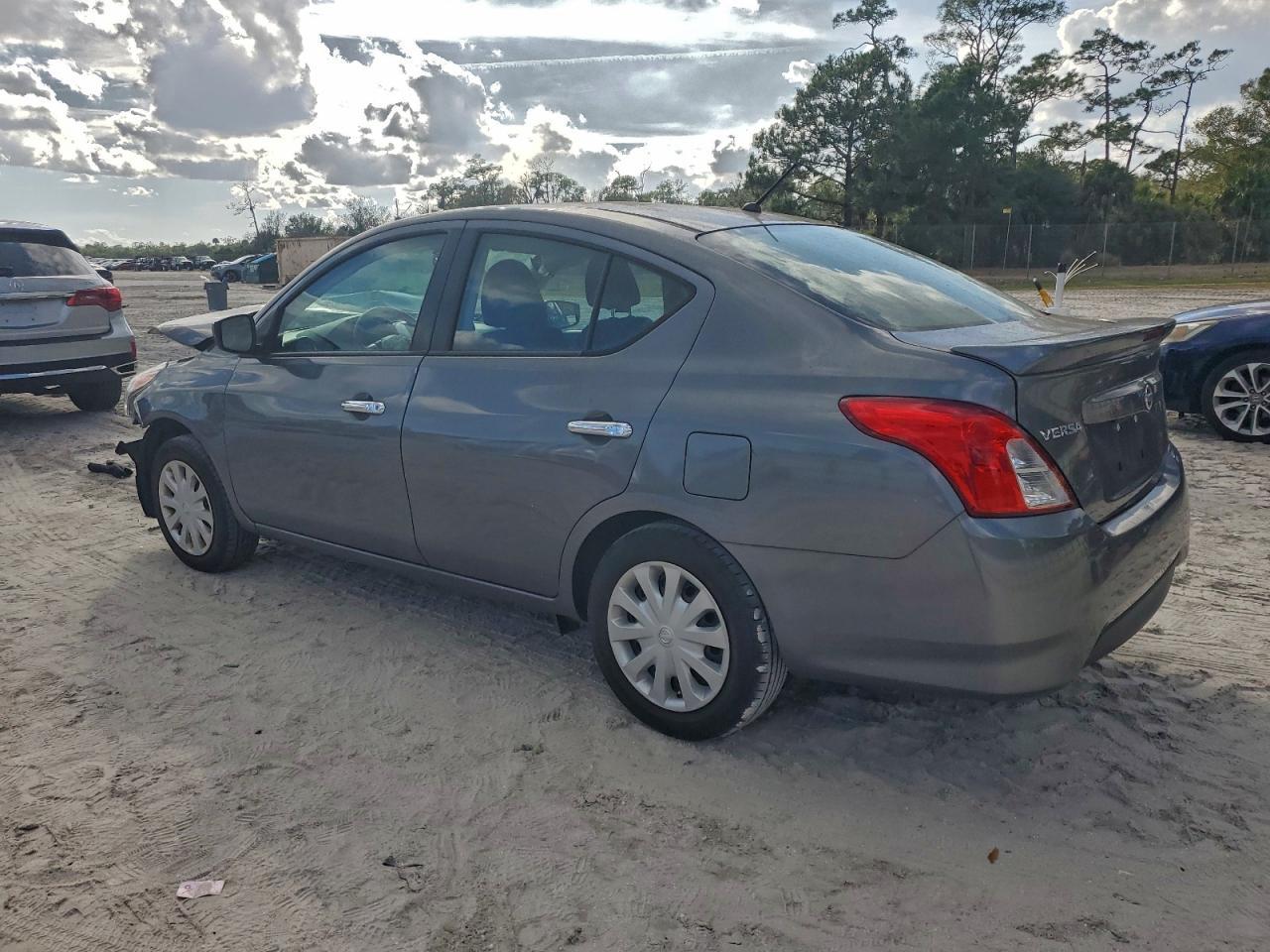 2019 NISSAN VERSA
