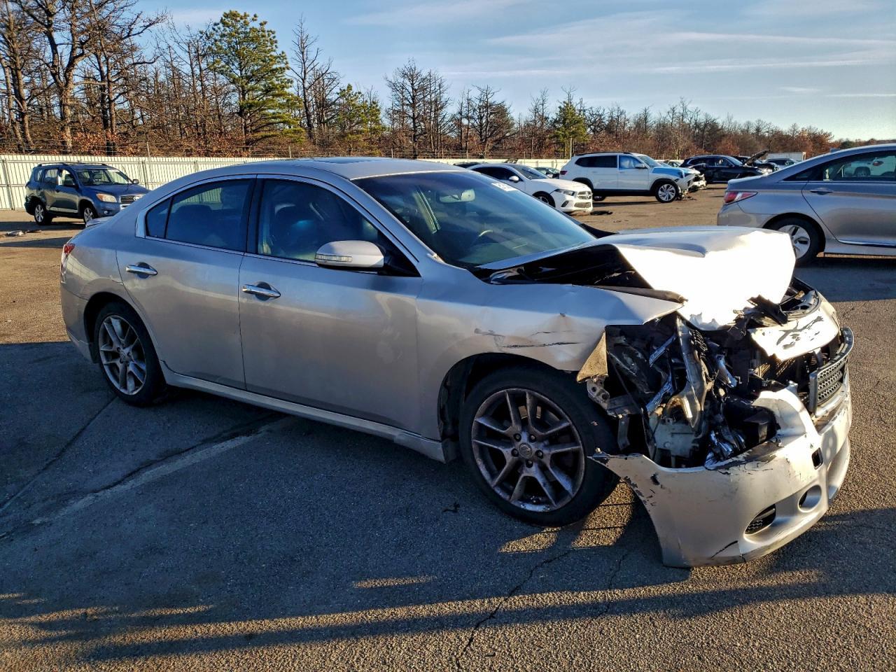 2009 NISSAN Maxima