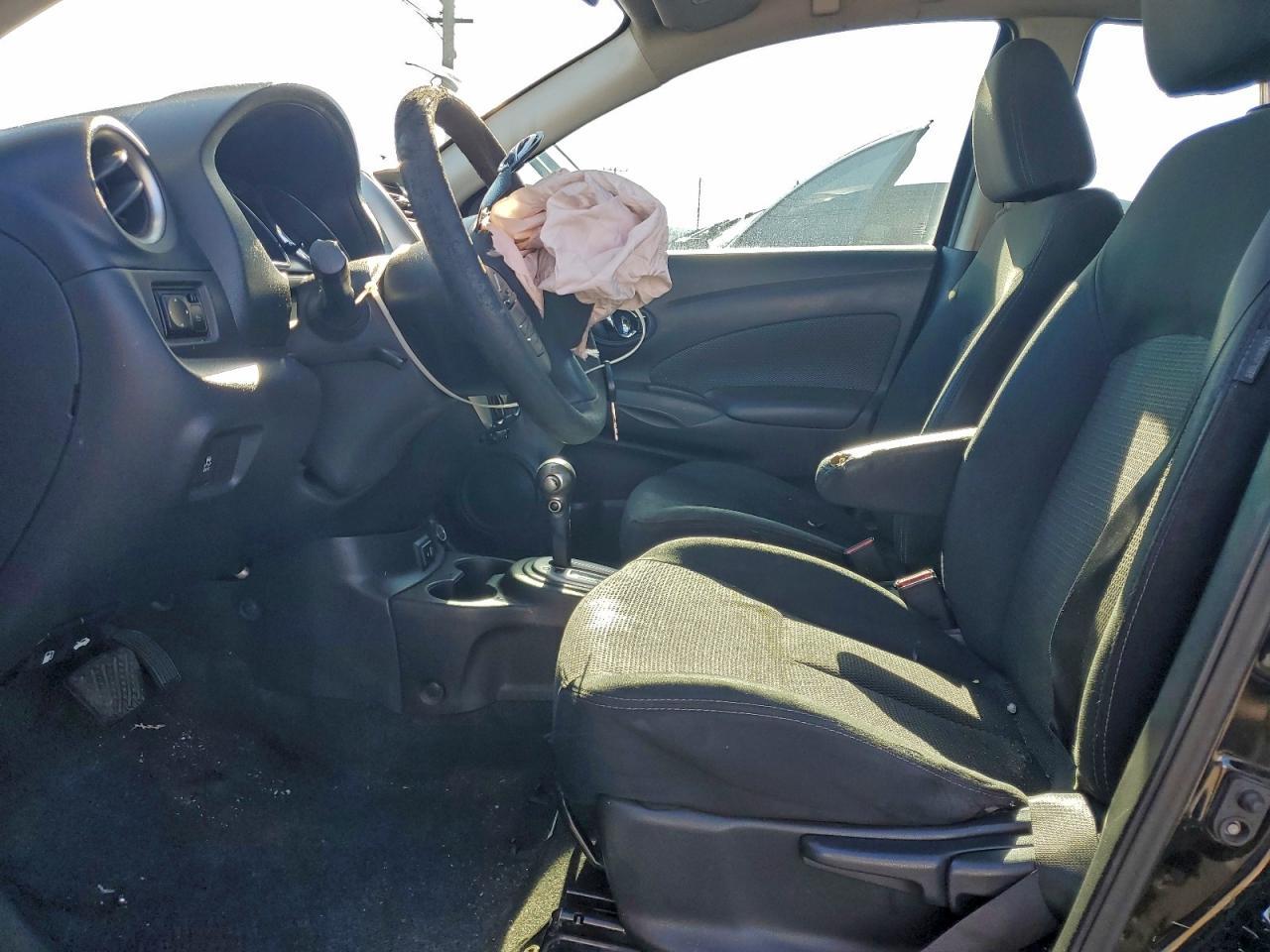 2017 NISSAN VERSA