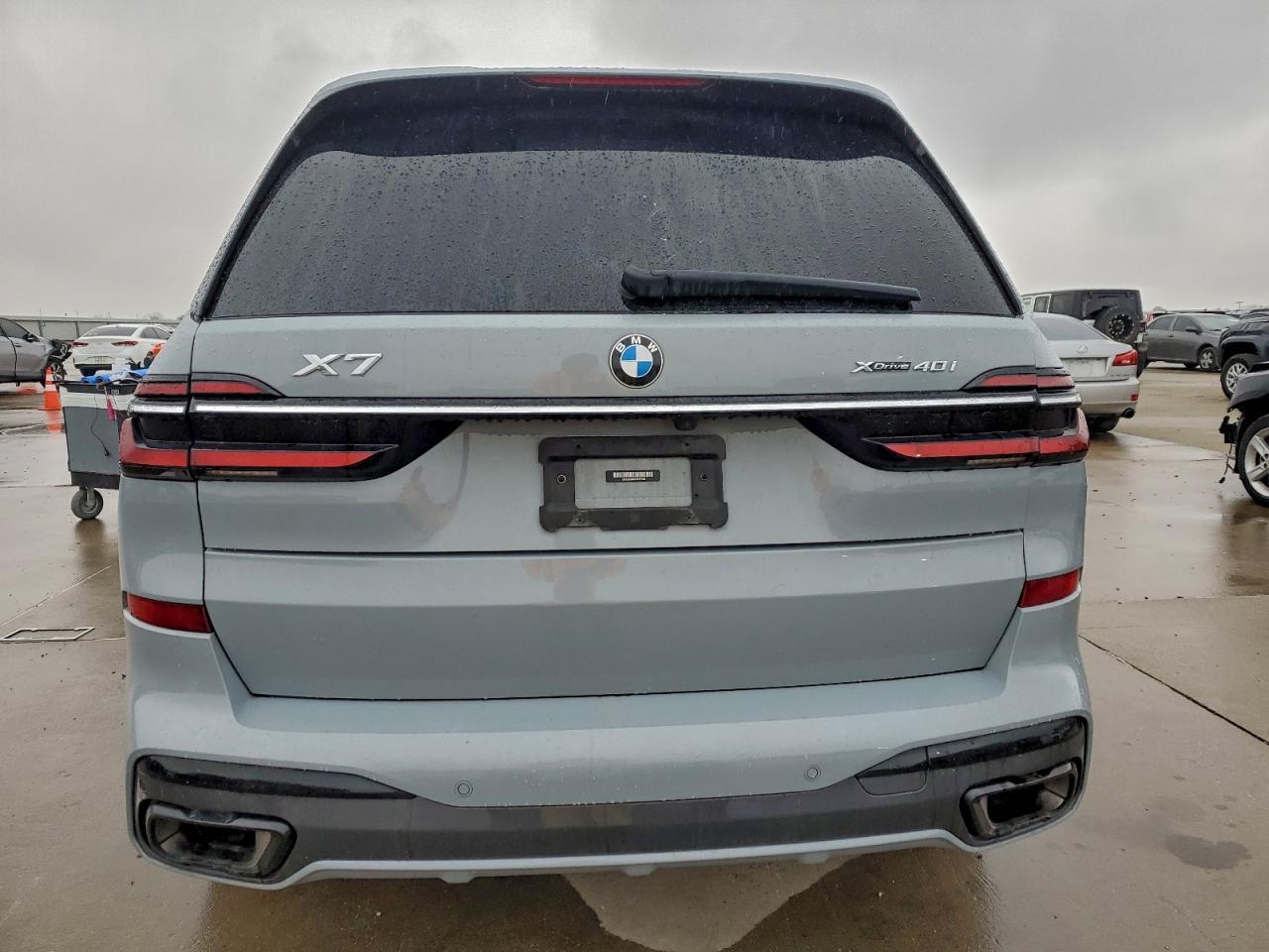 2023 BMW X7