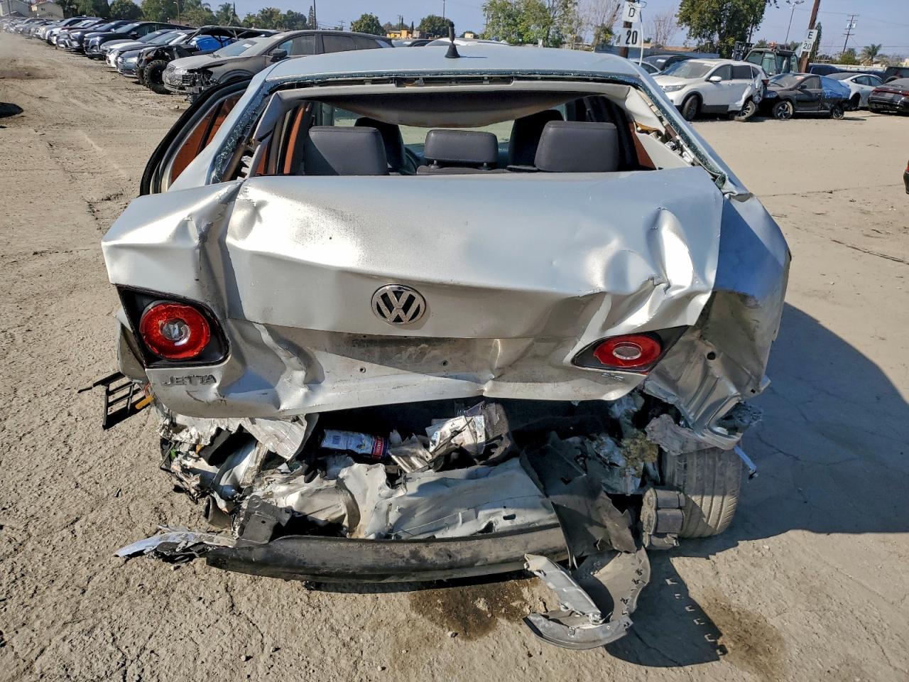 2010 VOLKSWAGEN JETTA