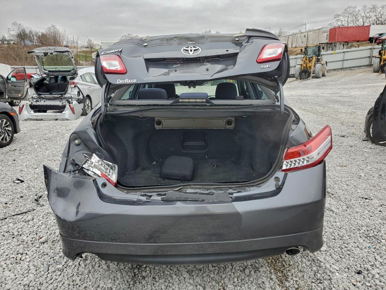 2011 TOYOTA CAMRY