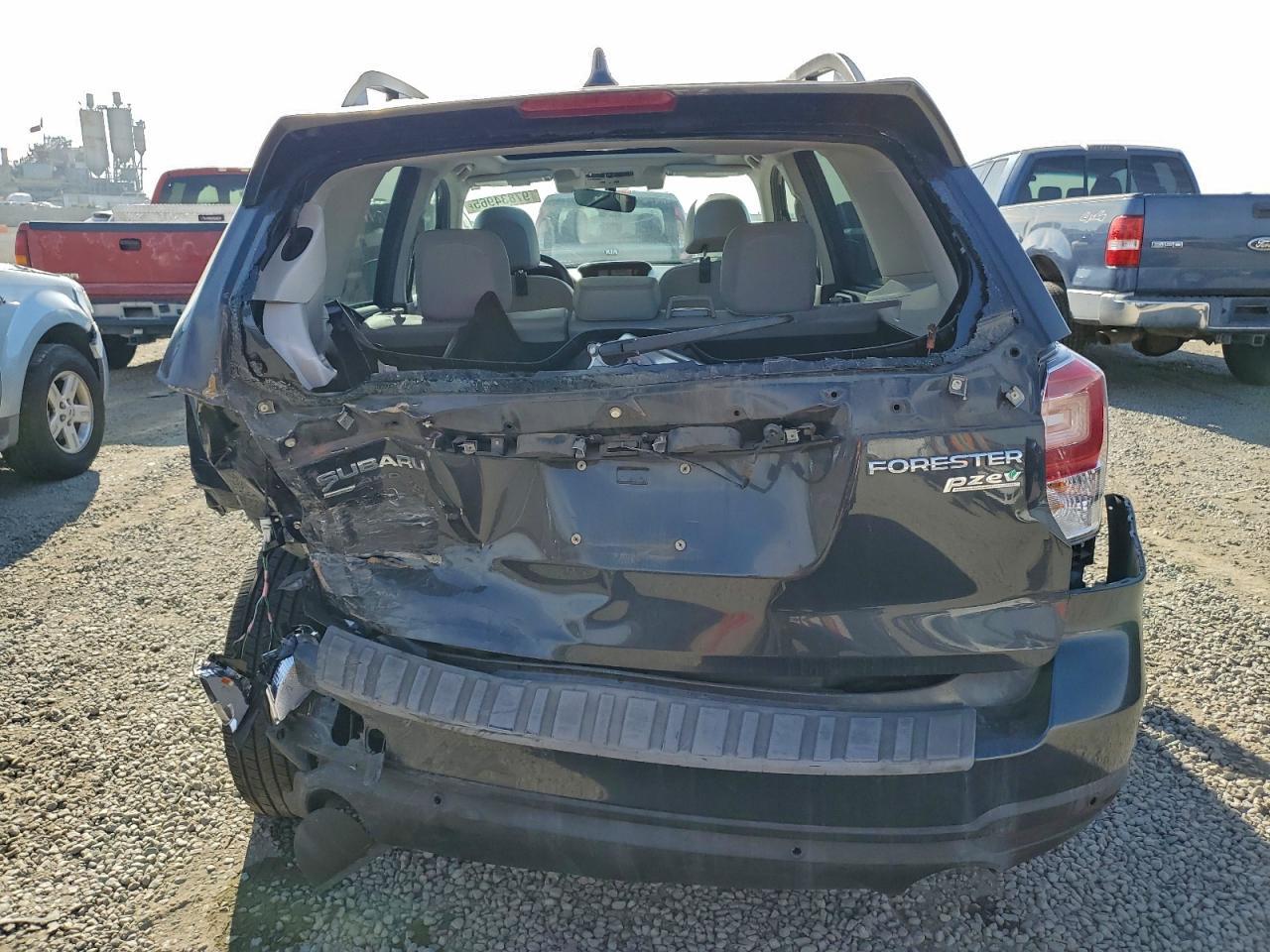 2017 SUBARU FORESTER