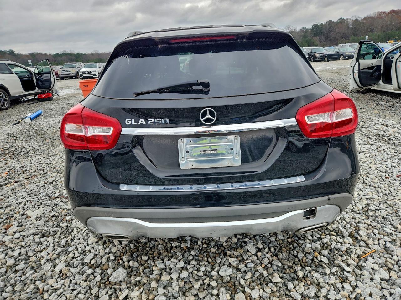 2018 MERCEDES-BENZ GLA-Class