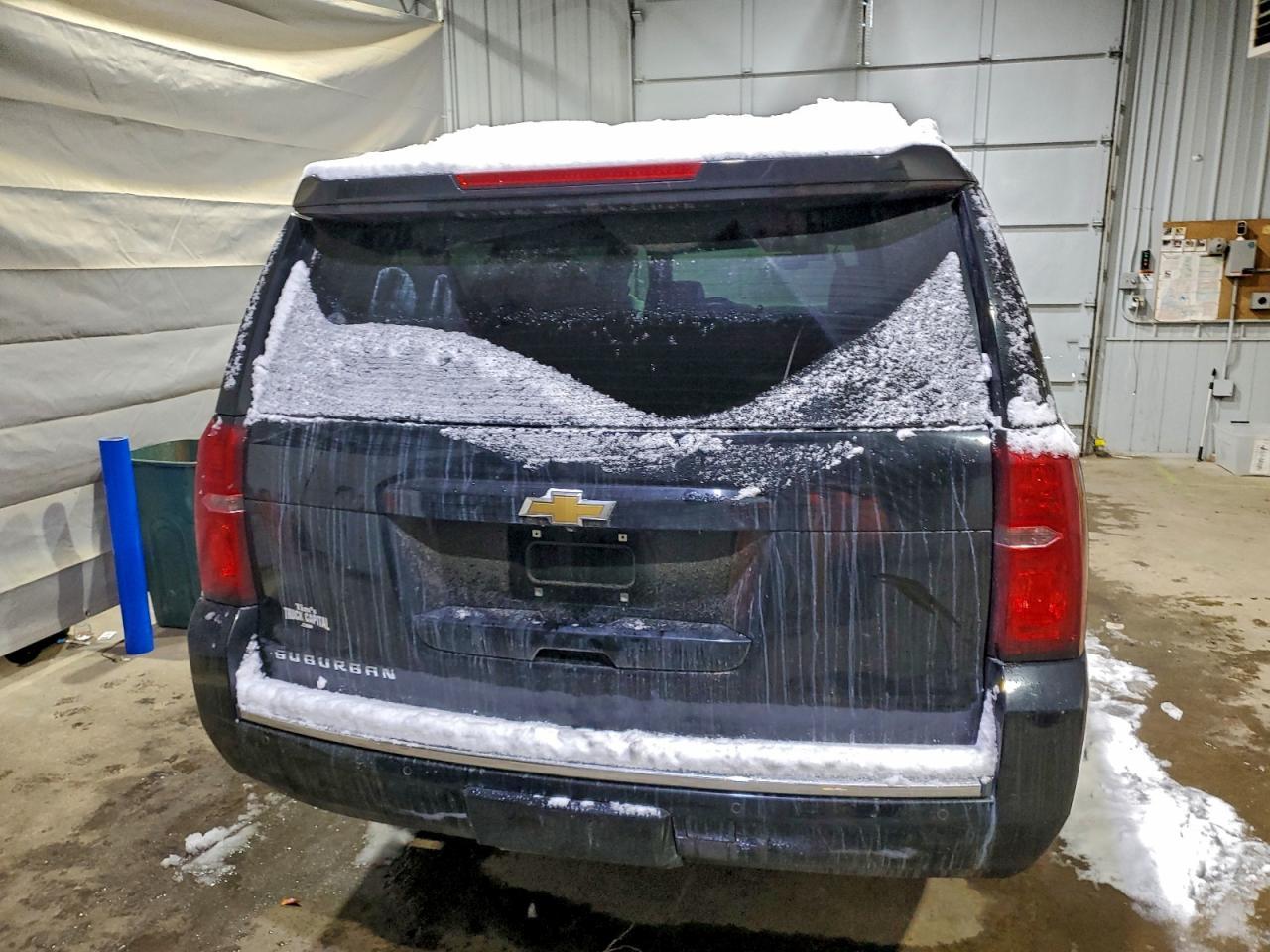 2016 CHEVROLET Suburban