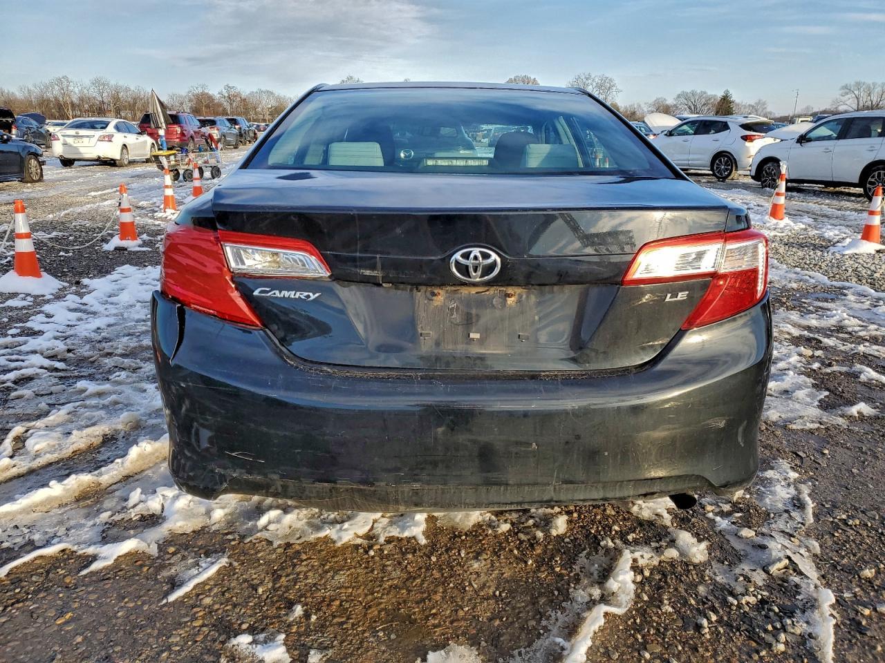 2014 TOYOTA CAMRY