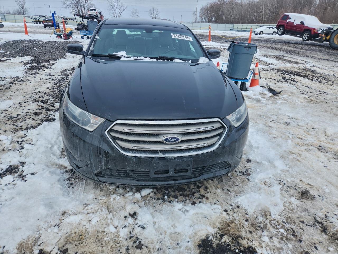 2013 FORD Taurus