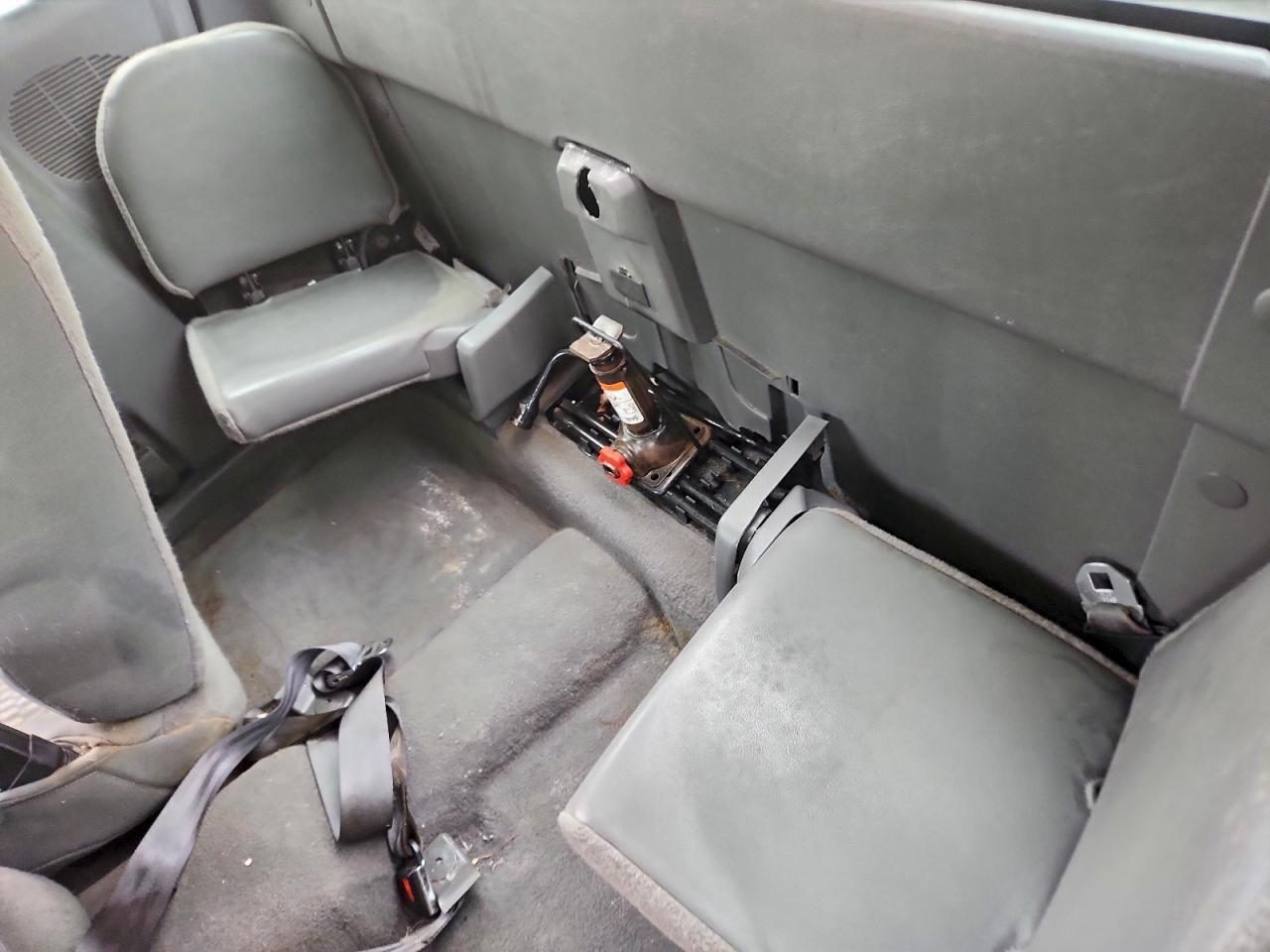 2003 MAZDA B4000