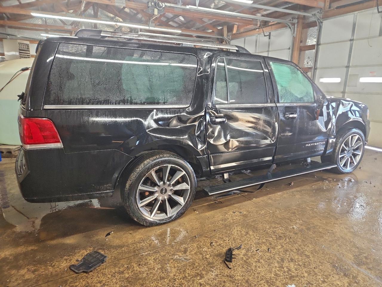2017 LINCOLN Navigator