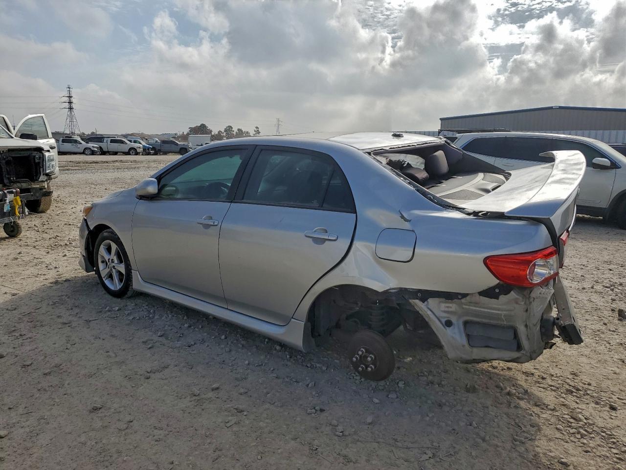 2011 TOYOTA COROLLA
