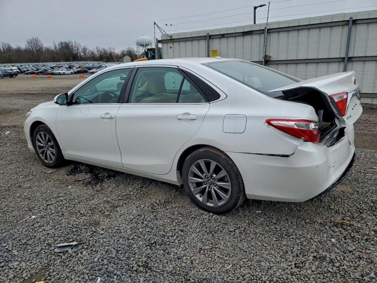 2017 TOYOTA CAMRY