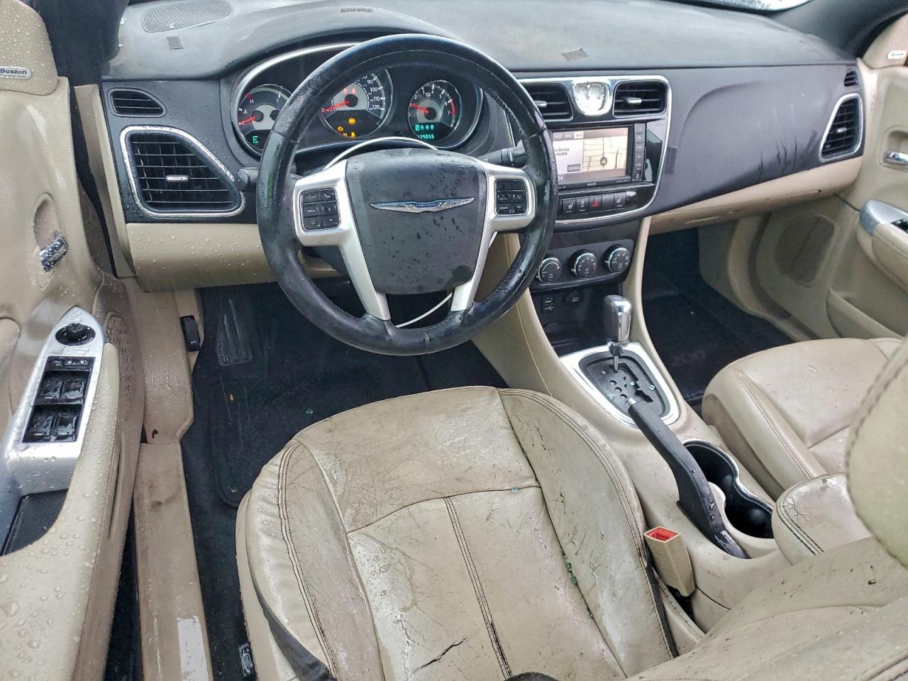 2011 CHRYSLER 200
