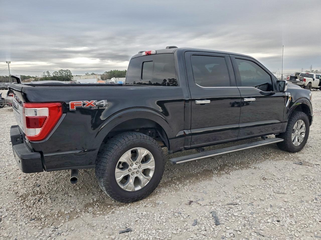 2022 FORD F-150 Lightning