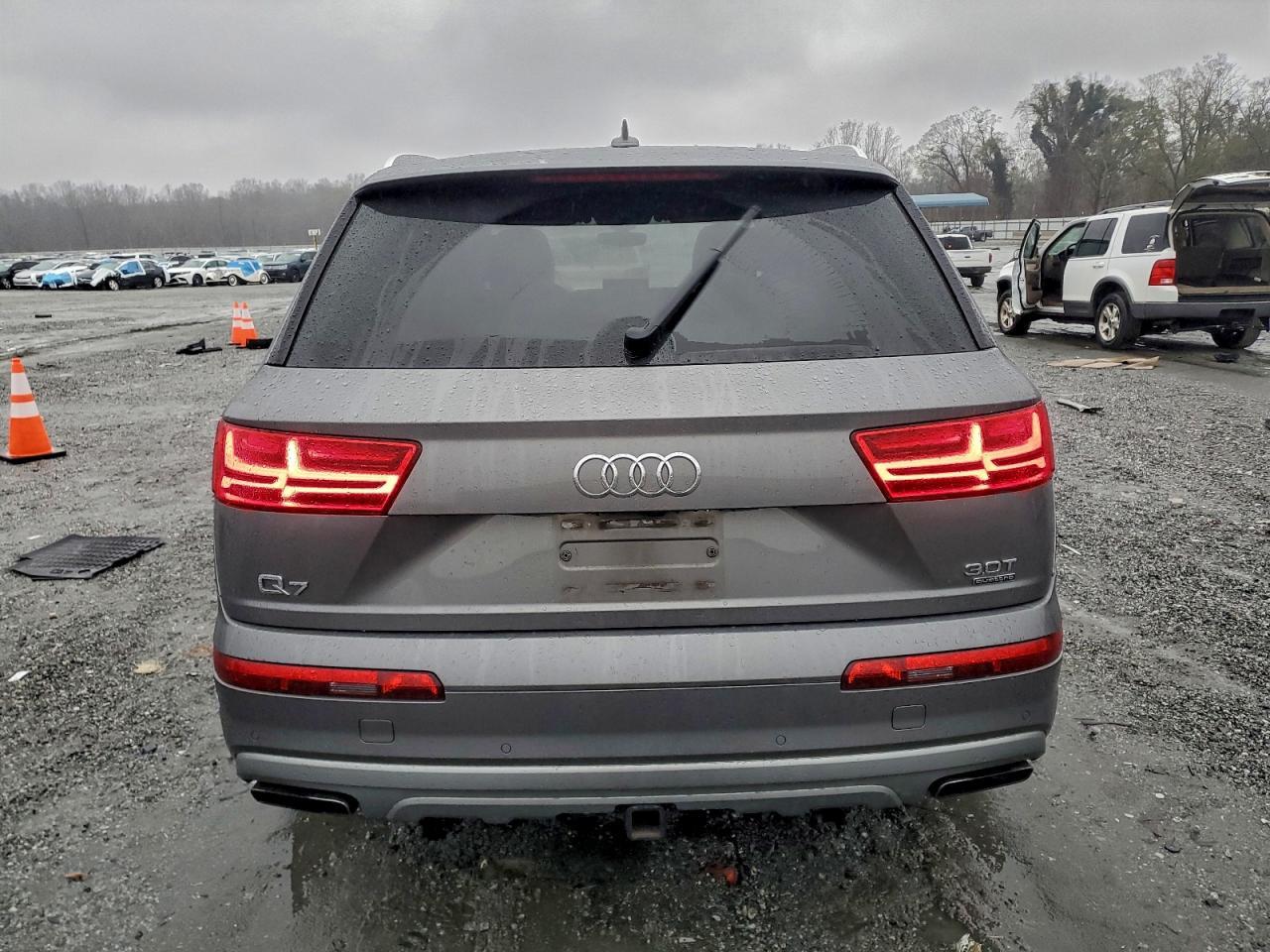 2017 AUDI Q7