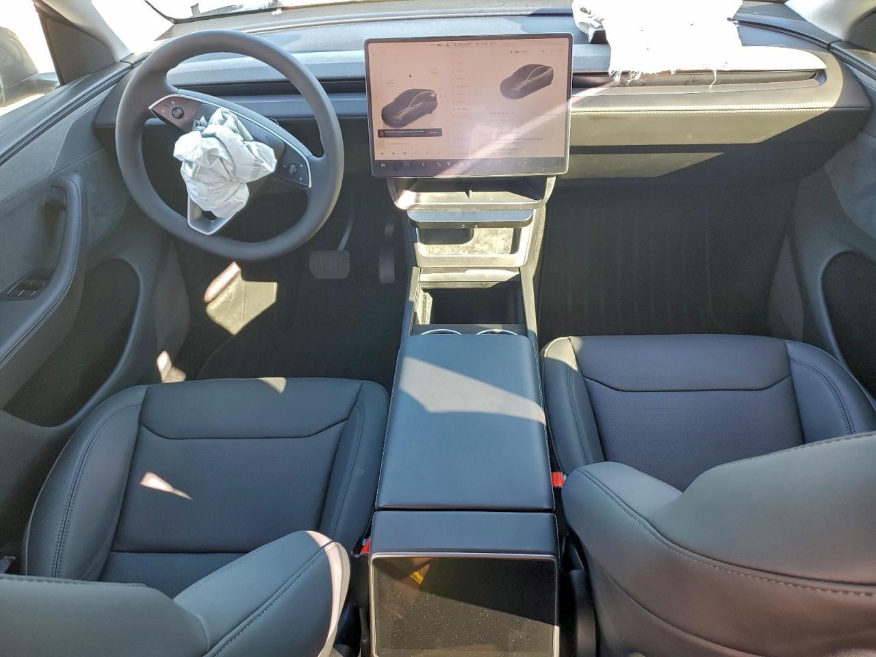 2026 TESLA MODEL Y