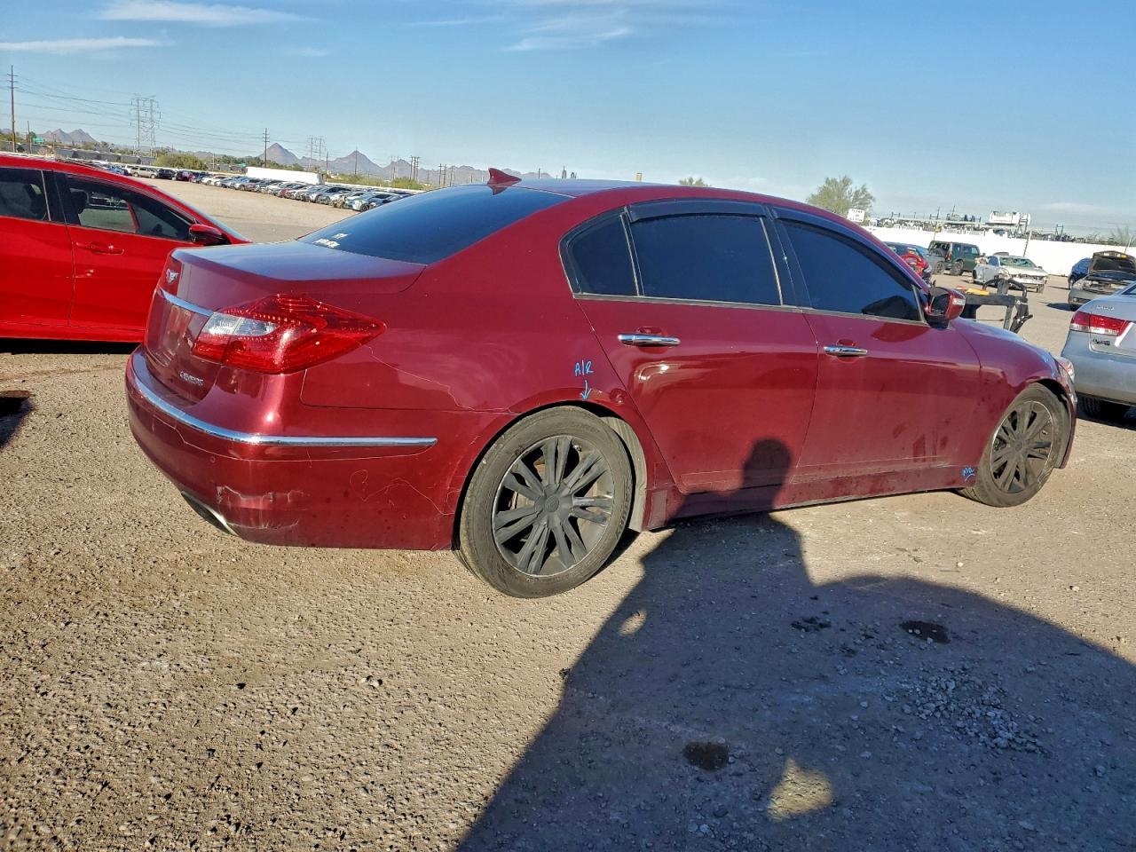 2013 HYUNDAI GENESIS