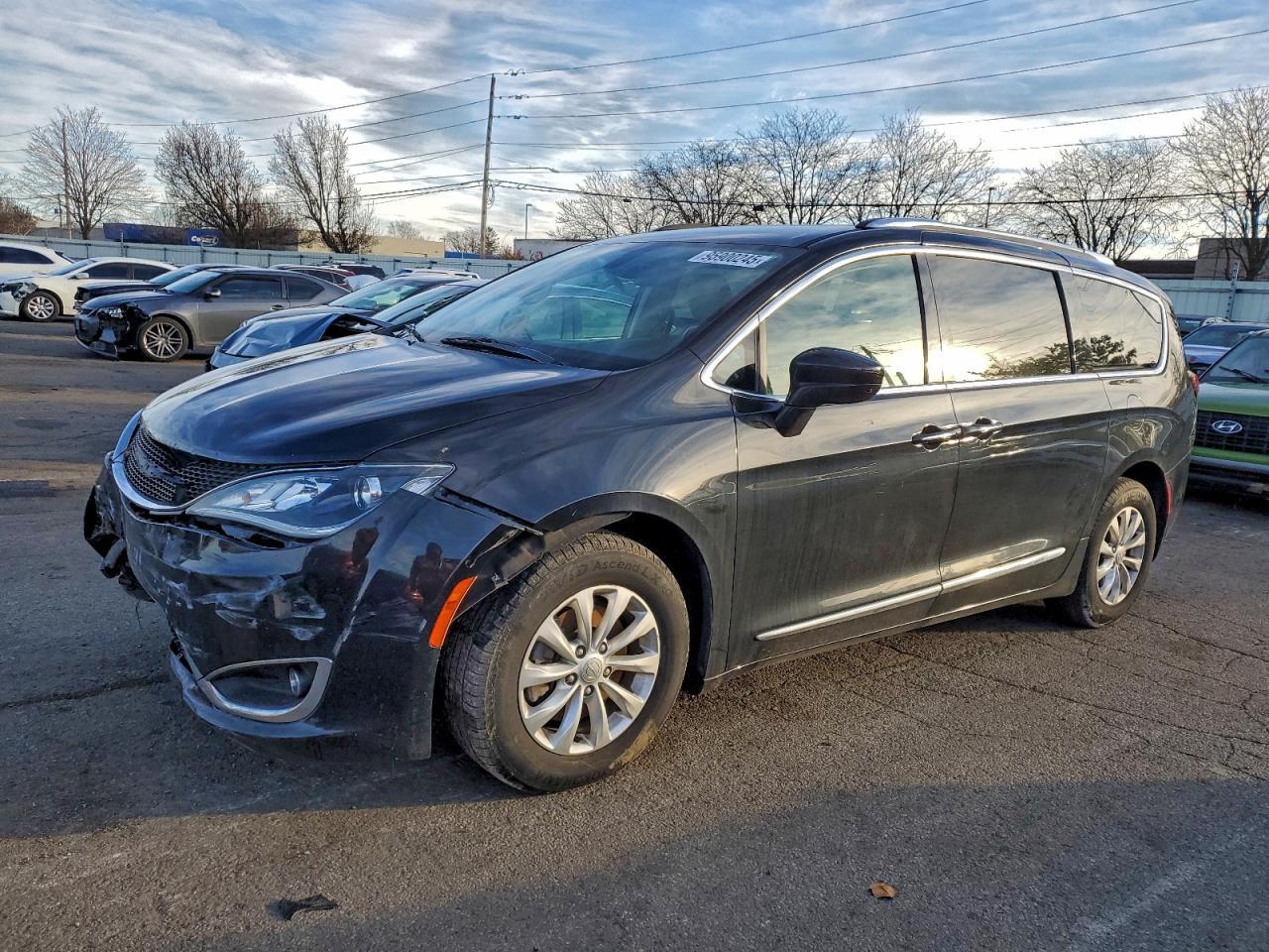 2019 CHRYSLER Pacifica